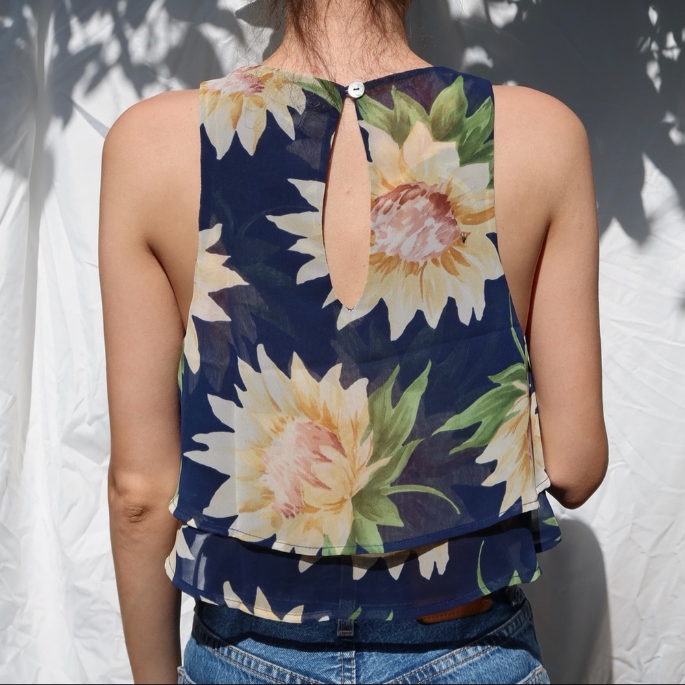 Show me your MuMu cropped Top